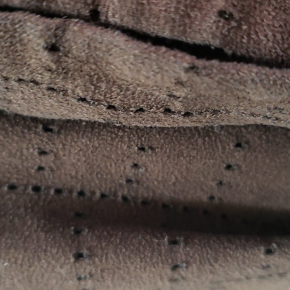 Womens Westbound No Iron Soft and Comfortable Vegan Faux Suede Button Down Shirt - Picture 3 of 6